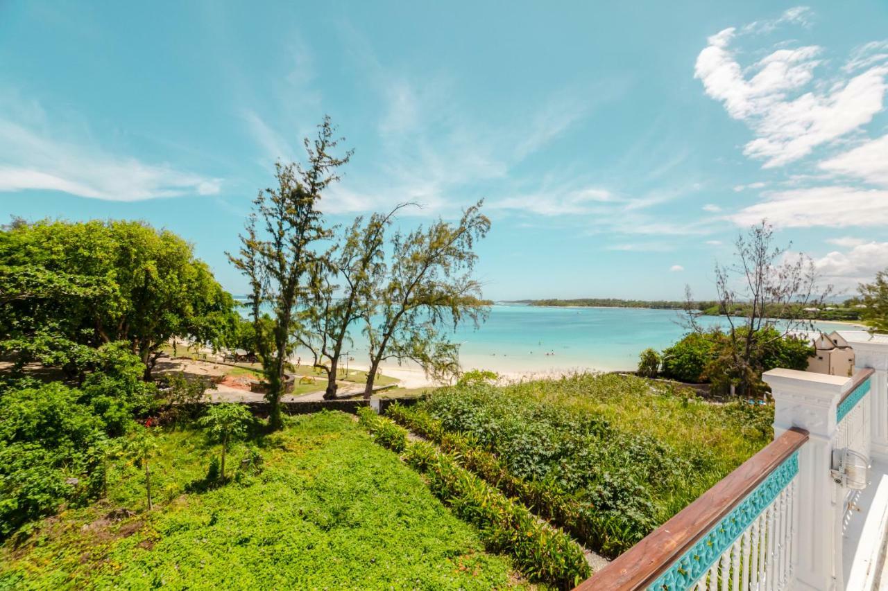 בלו ביי Villa Bella Charming Beachfront Guesthouse מראה חיצוני תמונה