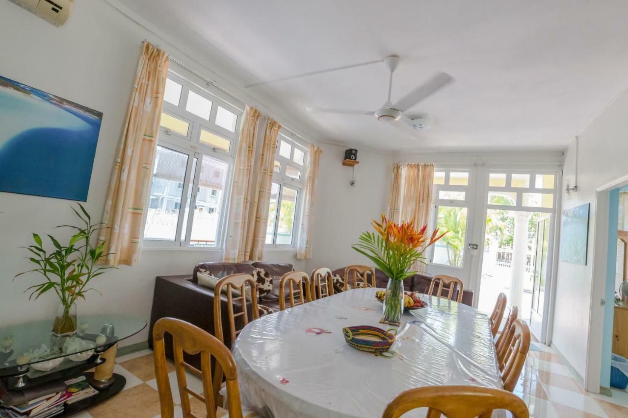 בלו ביי Villa Bella Charming Beachfront Guesthouse מראה חיצוני תמונה