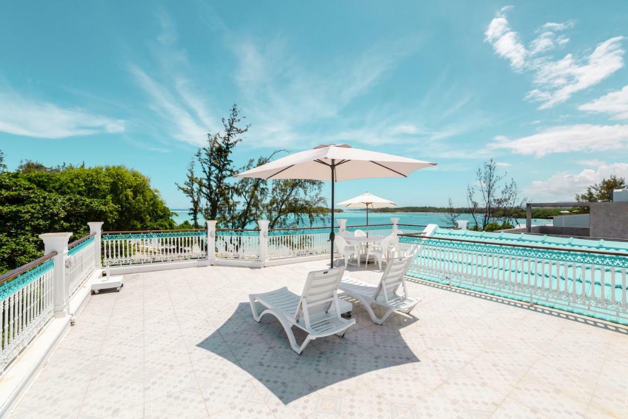 בלו ביי Villa Bella Charming Beachfront Guesthouse מראה חיצוני תמונה
