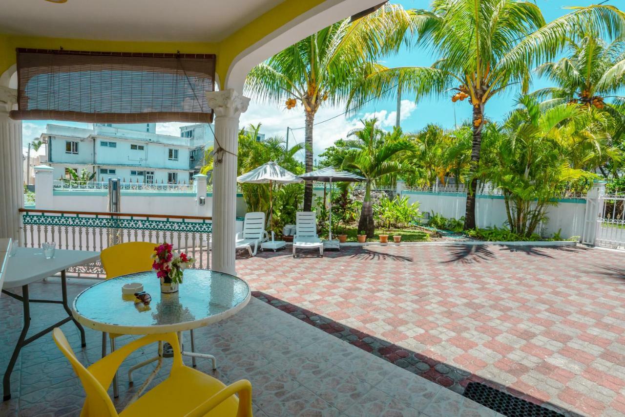 בלו ביי Villa Bella Charming Beachfront Guesthouse מראה חיצוני תמונה