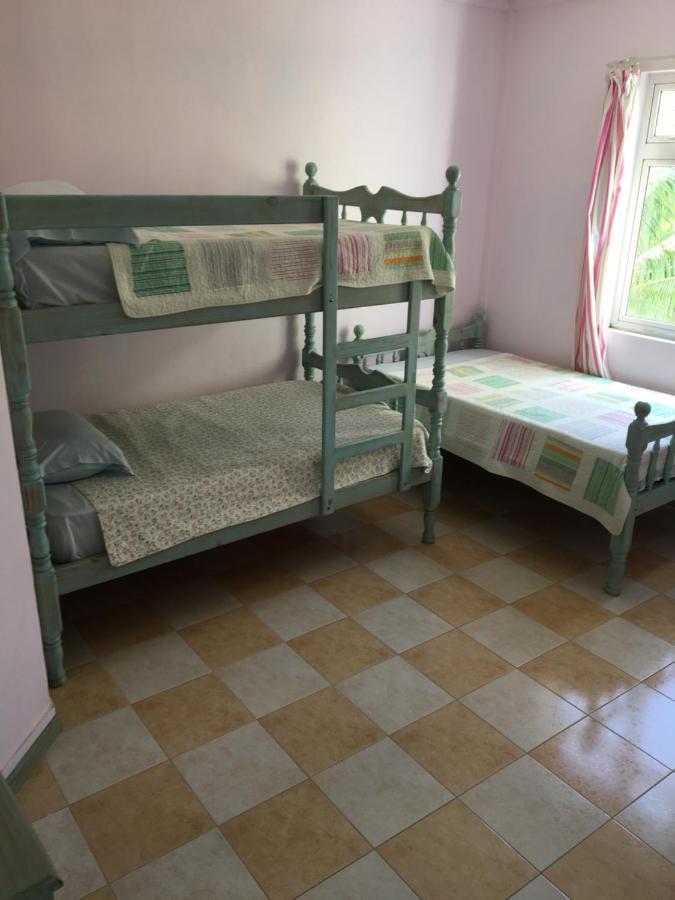 בלו ביי Villa Bella Charming Beachfront Guesthouse מראה חיצוני תמונה